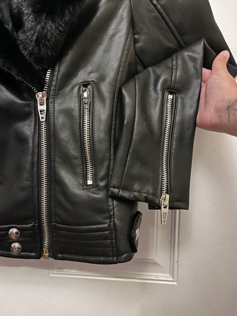 Blank NYC Faux Leather Moto Jacket w/ Removable Fur Collar M - Picture 3 of 11